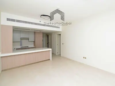 Multiple options | 3 cheques | Skyline and Damac pool view