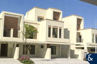 Close to Central Hub I Brand New I 4 Bedrooms
