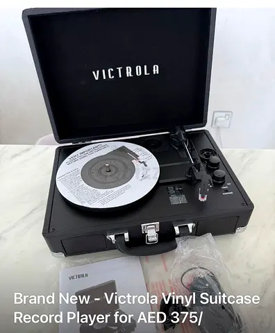 Victrola Portable Suitcase Vinyl Record Player – Like New