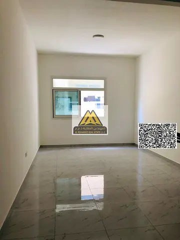 | موقع حيوي | قريب من جميع الخدمات | مساحة كبيرة |