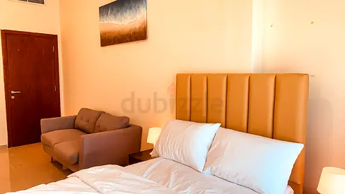 Master Bedroom with Attached Washroom available in Barsha for Men | No commission Direct owner