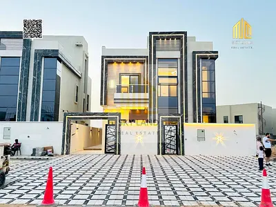 Luxury villa - two floors and a roof - 5 rooms - in a good location - close to all services - at an excellent price