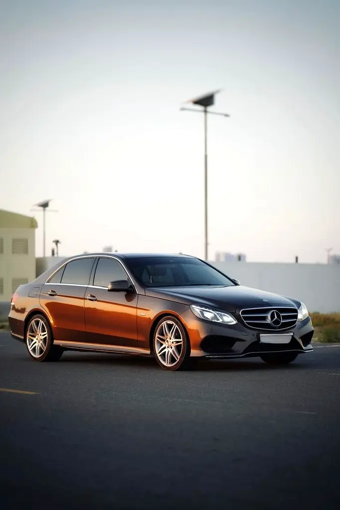 Mercedes-Benz E-Class 2016 — photo 1 of 10