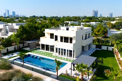 Exclusive | Golf Course View | Massive Plot