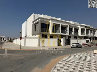 فيلا فاخرة للبيع في منطقة الباهية بطابقين وروف، تصميم عصري ومساحات واسعة مع صالات استقبال ومرافق عائلية متكاملة. تملك حر لجميع الجنسيات وموقع مميز قري