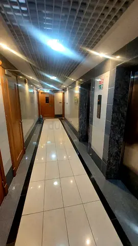 Executive Bed space in only 2 person sharing room available in shabia 10
