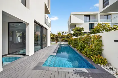 5 bedrooms | Modern Villa | Exclusive Community