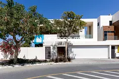 Vacant |Single Row |Corner 5BR |Landscaped Garden