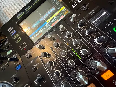 Pioneer XDJ XZ Perfect Conditions like new
