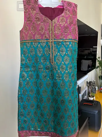 Girls shalwar suit - size 6-7 yrs