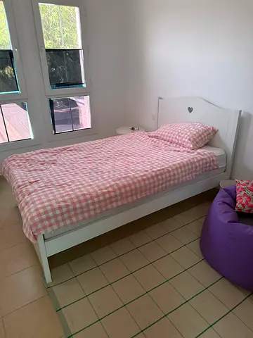 White kids single bed