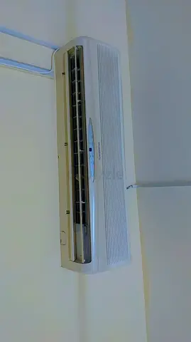 O General Split AC. Excellent working Still on wall