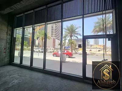متجر شل آند كور | الواجهة المواجهة للشارع | بن غاتي رويال JVC