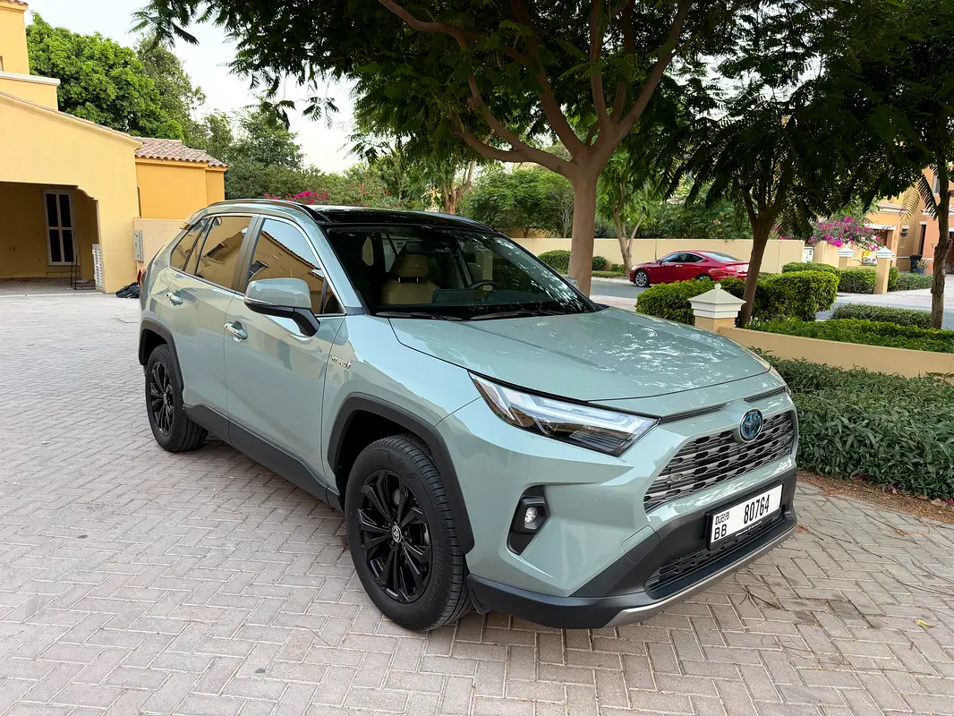 Toyota Rav 4 2024 — photo 1 of 17