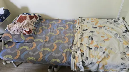 Foldable Single Bed / Guest Bed with Mattress and Bedding