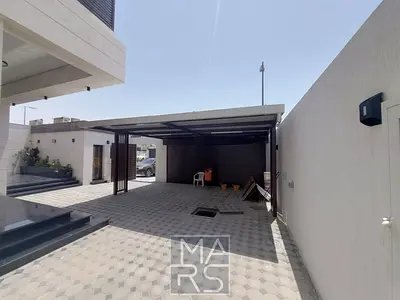 فيلا 5 غرف نوم حديثة للإيجار في الحوشي بمساحات واسعة
