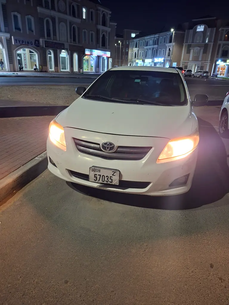 Toyota Corolla 2009 — photo 1 of 1