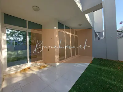 Unfurnished / Mid Unit / Landscaped