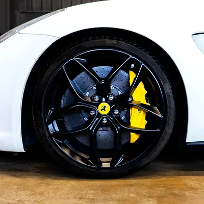 صورة 9 لـ 2017 Ferrari GTC4 LUSSO