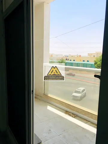 One-bedroom apartment for rent in Al-Haliyo 2 with a beautiful balcony, master bedroom, and dressing rooms.