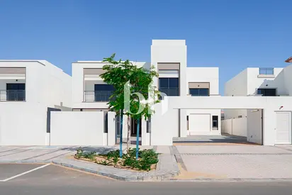 Brand New Modern 4BR | Single Row | Family Living