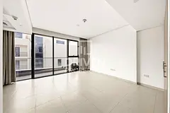 Ready to move in | Spacious Layout Studio