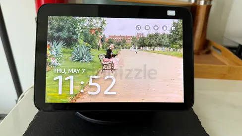 Amazon Echo Show 8 (2nd Gen) — Smart Display with stand in Excellent Condition