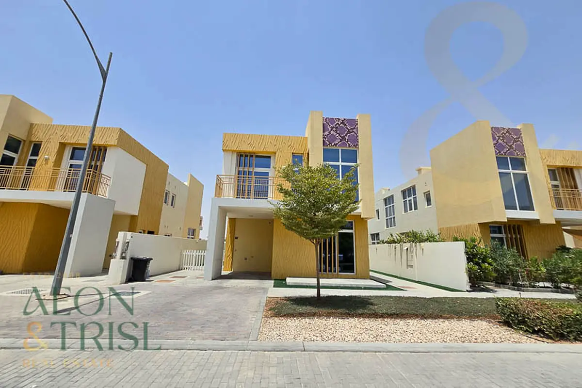 Single Row 6BR Villa | Just Cavalli | Vacant