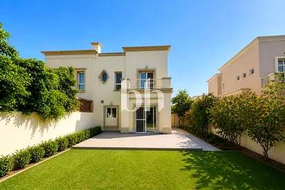 Lake View | Fully upgraded | Vacant Now