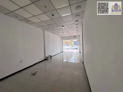 A spacious commercial shop with a practical layout offering excellent flexibility to suit a wide range of business activities It enjoys a strategic lo