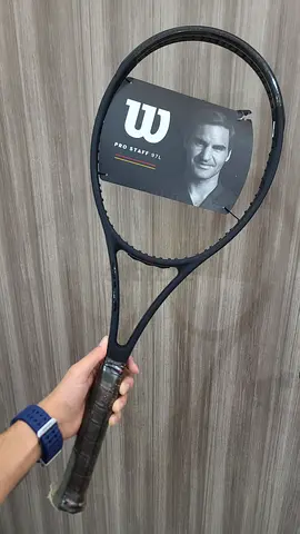 Wilson PRO STAFF 97L v13 tennis racquet (unused)