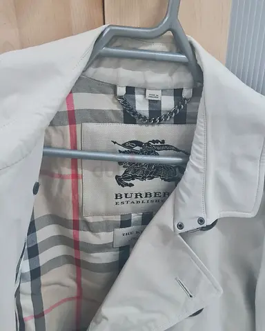 Burberry Beige Trench Coat - Classic Nova Check Lining,