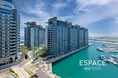 Top Floor - Marina Bay Views - Vacant