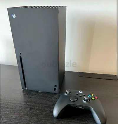 Xbox Series X console with controller - 1 TB