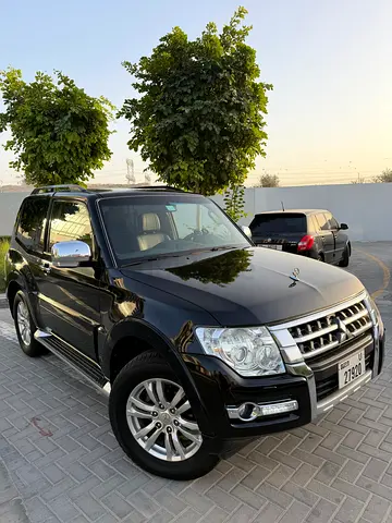 Mitsubishi Pajero 3.8L GCC | Black on | Clean  Well Maintained