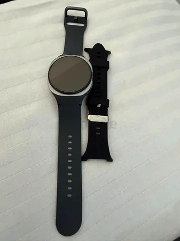 Samsung watch 8— Good Condition