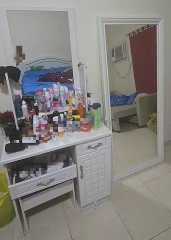 White Dressing Table with Large Standing Mirror