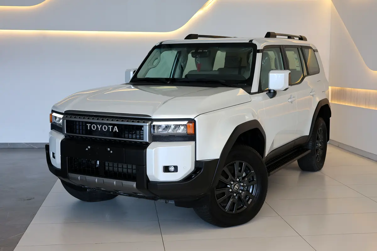 Toyota Prado 2024 — photo 1 of 18