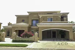 4BR Villa | Large Plot | Private Garden
