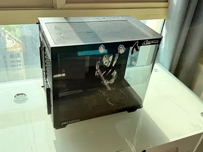 Pc , monitor , 2 keyboards and 4 mousepads
