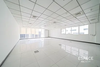 Near Metro | Fitted | High Floor