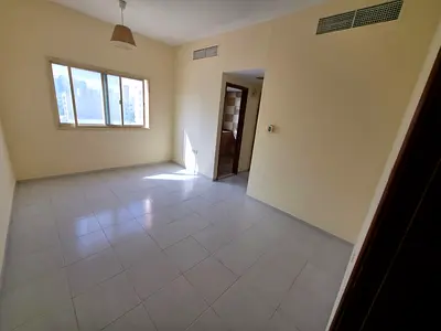 غرفه وصاله _ الراشديه _مع بلكونه _موقع مميز _سكن عائلات _صيانه فري