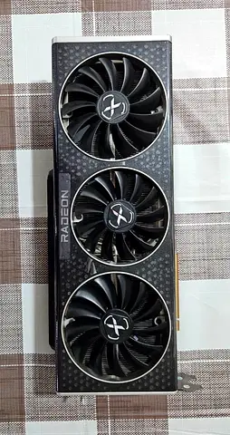 AMD Radeon RX 6800 XT - Triple Fan