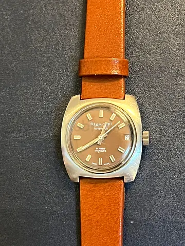 vintage Giganet automatic women’s watch with a brown dial, cushion-shaped steel case. 1970’s