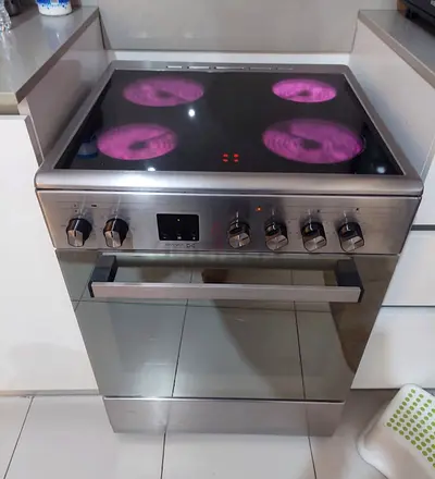 Daewoo electric ceramic cooking range 60cm 4hobs