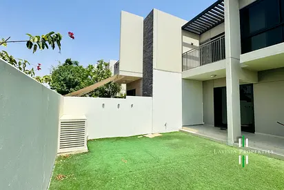 LARGEST LAYOUT | SINGLE ROW | MAXIMUM PRIVACY