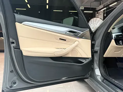 BMW 5 Series 520i, миниатюра 12
