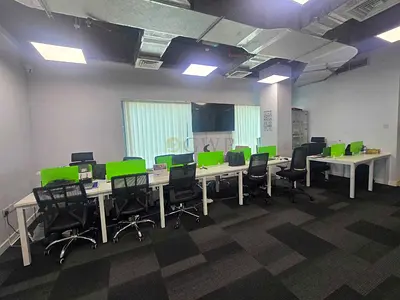 Corner | Bright | Well fitted with Partitions