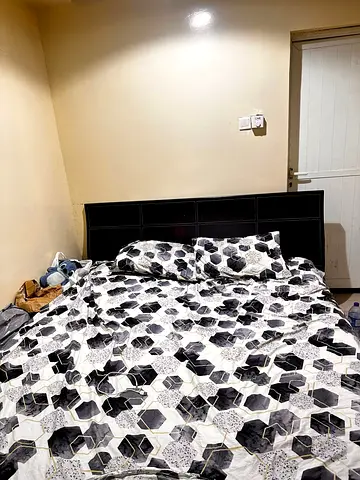 King Bed with free matress