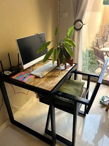 Computer table